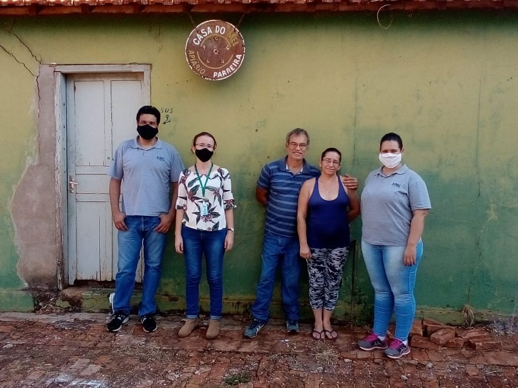 SIM CIDES realiza visita a produtor de mel de Ituiutaba