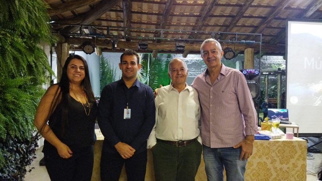 SIM-CIDES, Vigilância Sanitária e Secretaria de Agricultura se reúnem com produtores rurais de Indianópolis